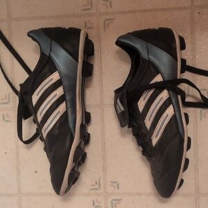 Adidas leather Soccer ⚽ Cleats